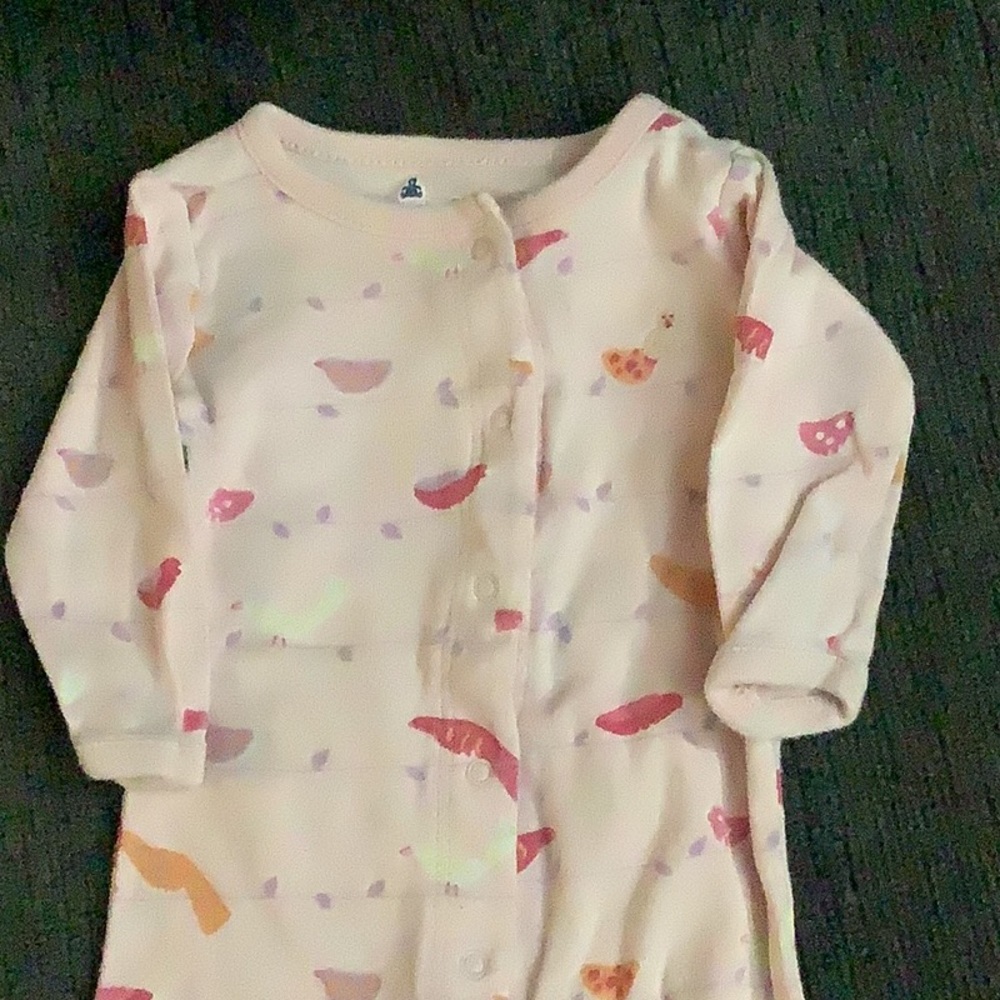 Baby onesie 0-3 months